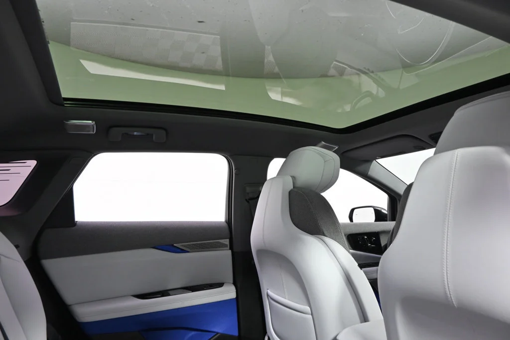 2026 Cadillac OPTIQ Sport - Photo 17