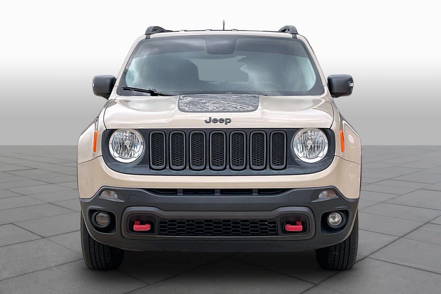 Used 2017 Mojave Sand Jeep Deserthawk image 4