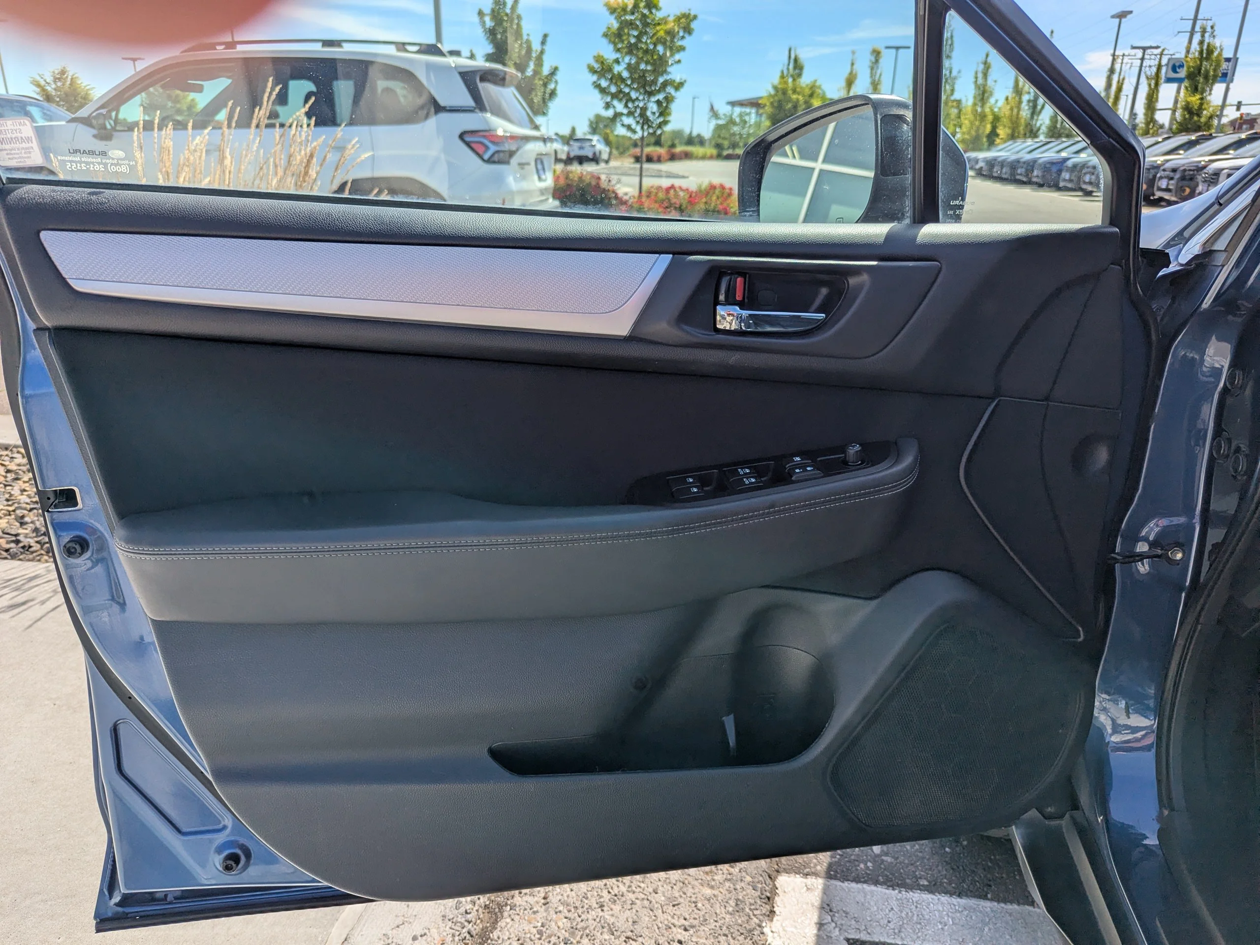 Used 2019 Abyss Blue Pearl Subaru Premium image 11