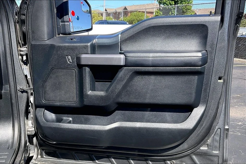 Certified Used 2020 Magnetic Ford XLT image 23