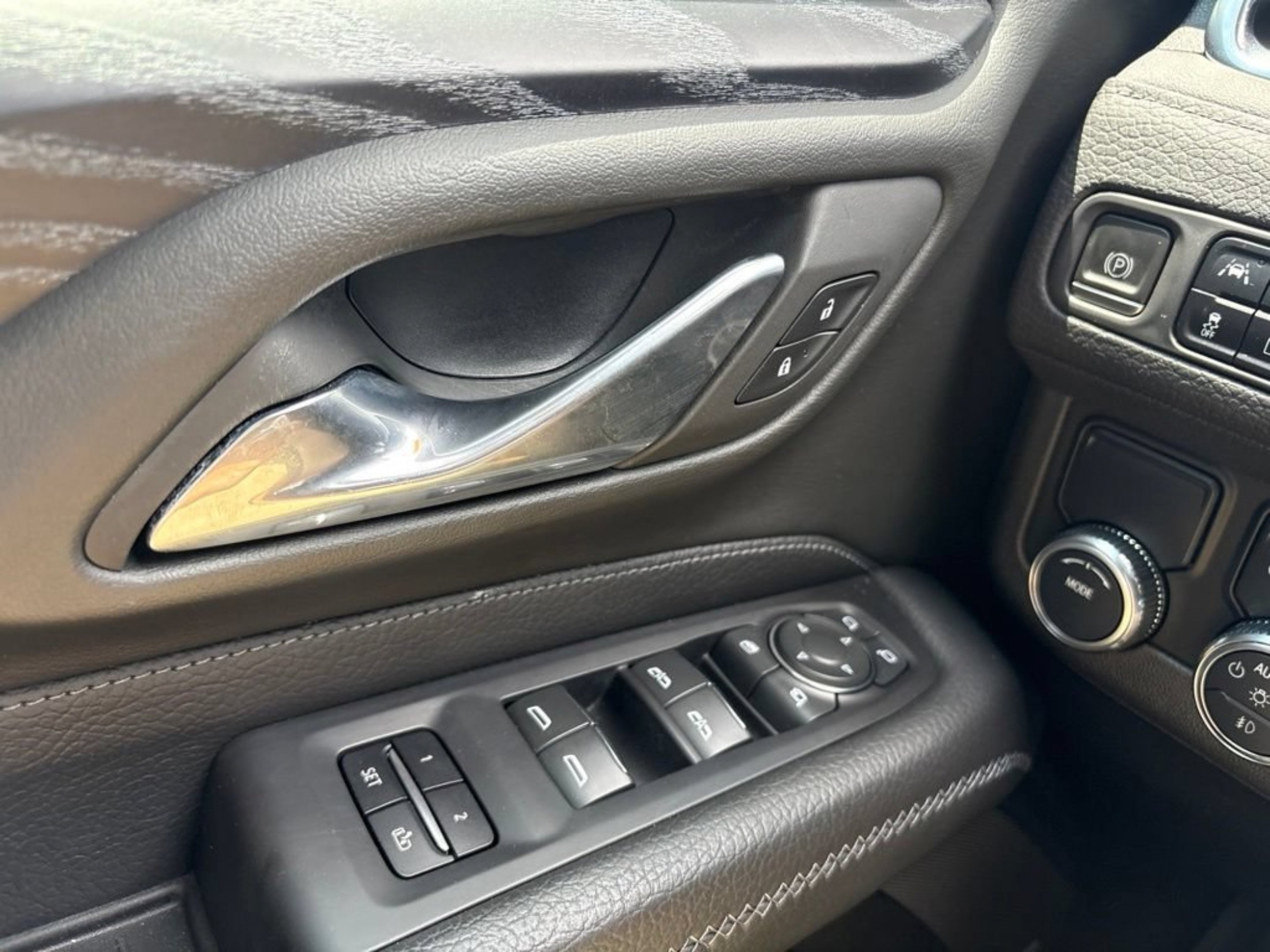 Used 2023 Sterling Metallic GMC Denali image 20