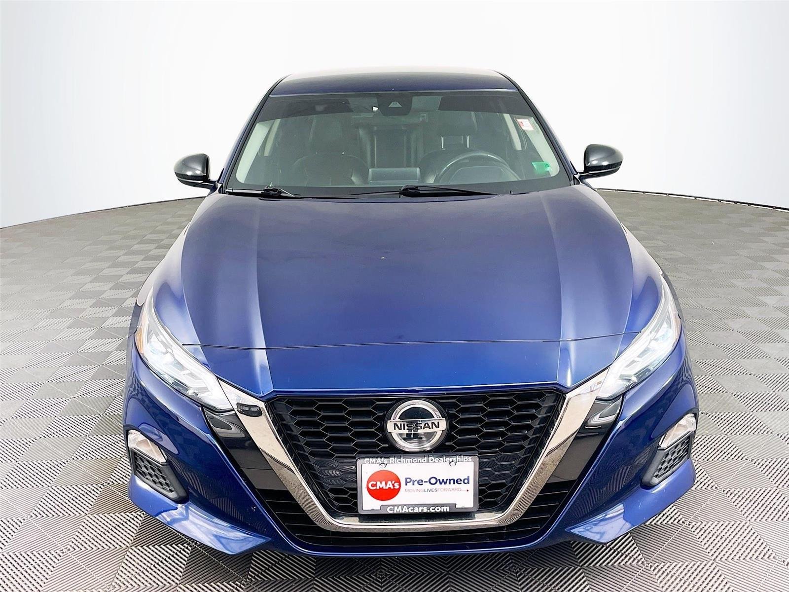 Used 2022 Deep Blue Pearl Nissan 2.5 SR image 2