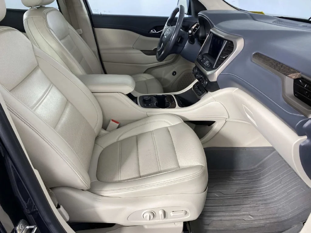 Used 2021 Hunter Green GMC Denali image 11