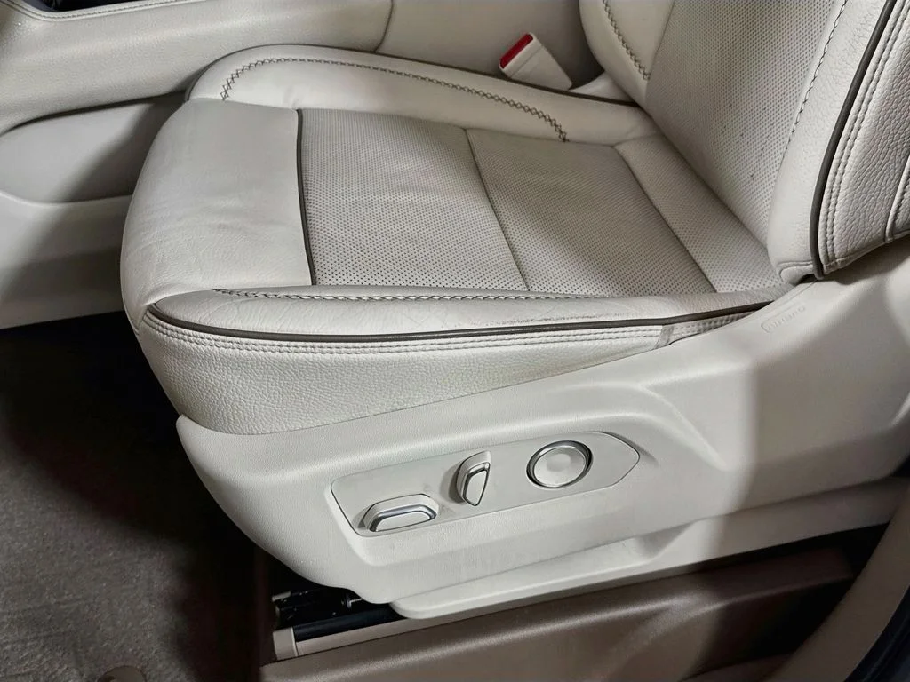 Used 2021 White Frost GMC Denali image 23