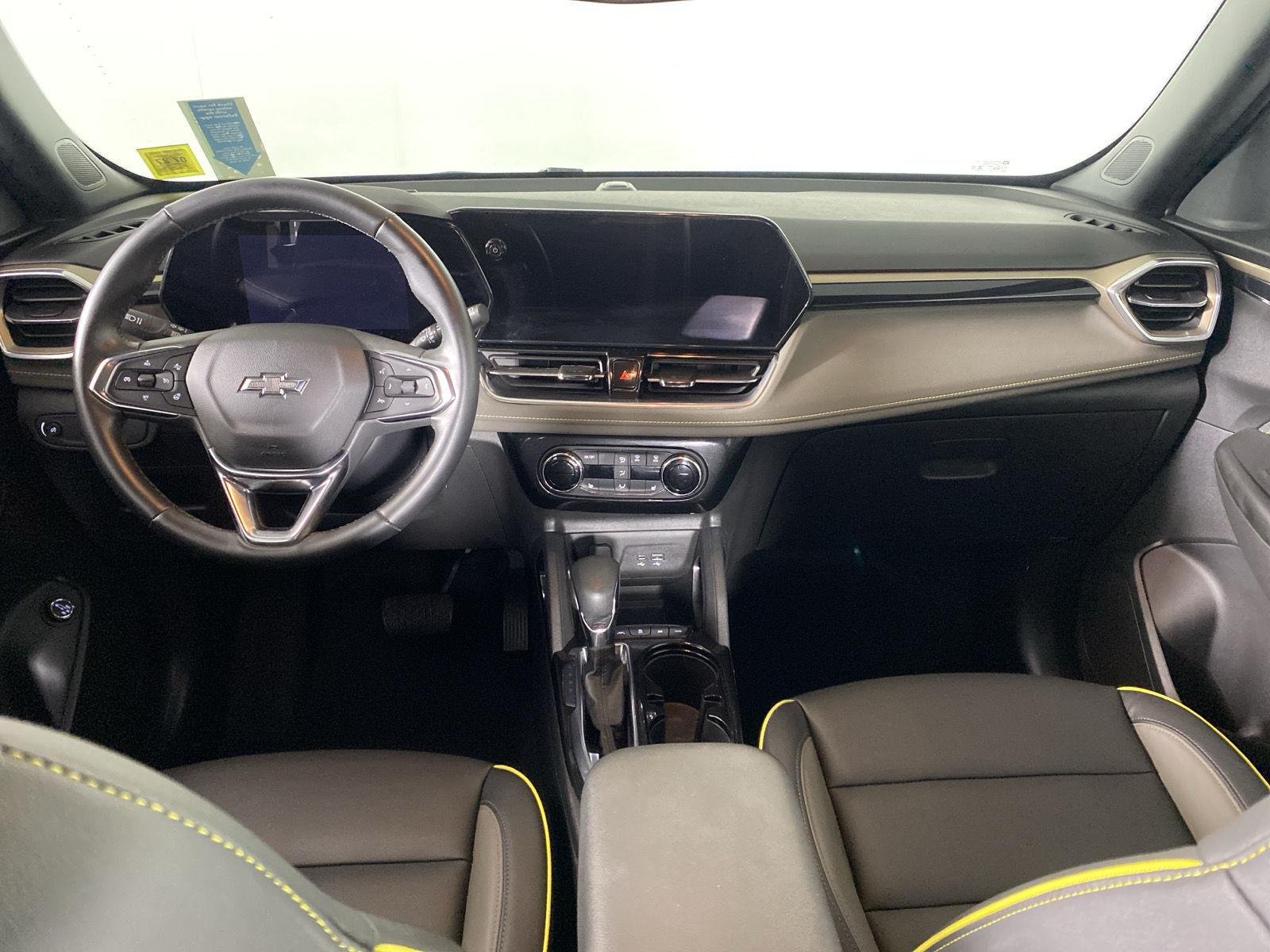 Used 2024 Cacti Green Chevrolet ACTIV image 25