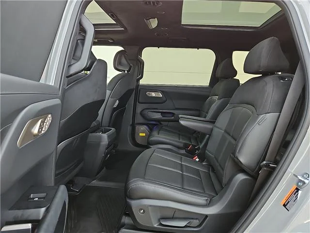 New 2027 Wolf Gray KIA SX-Prestige All-Wheel Drive image 9