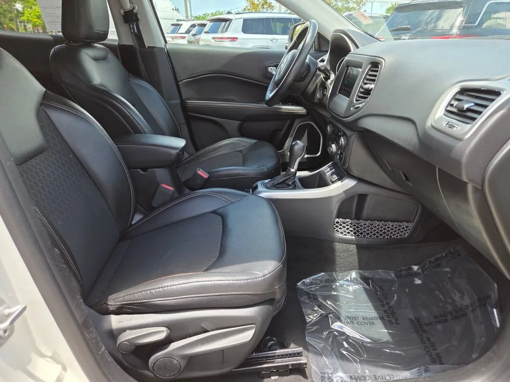 Used 2019 White Clearcoat Jeep Latitude image 15