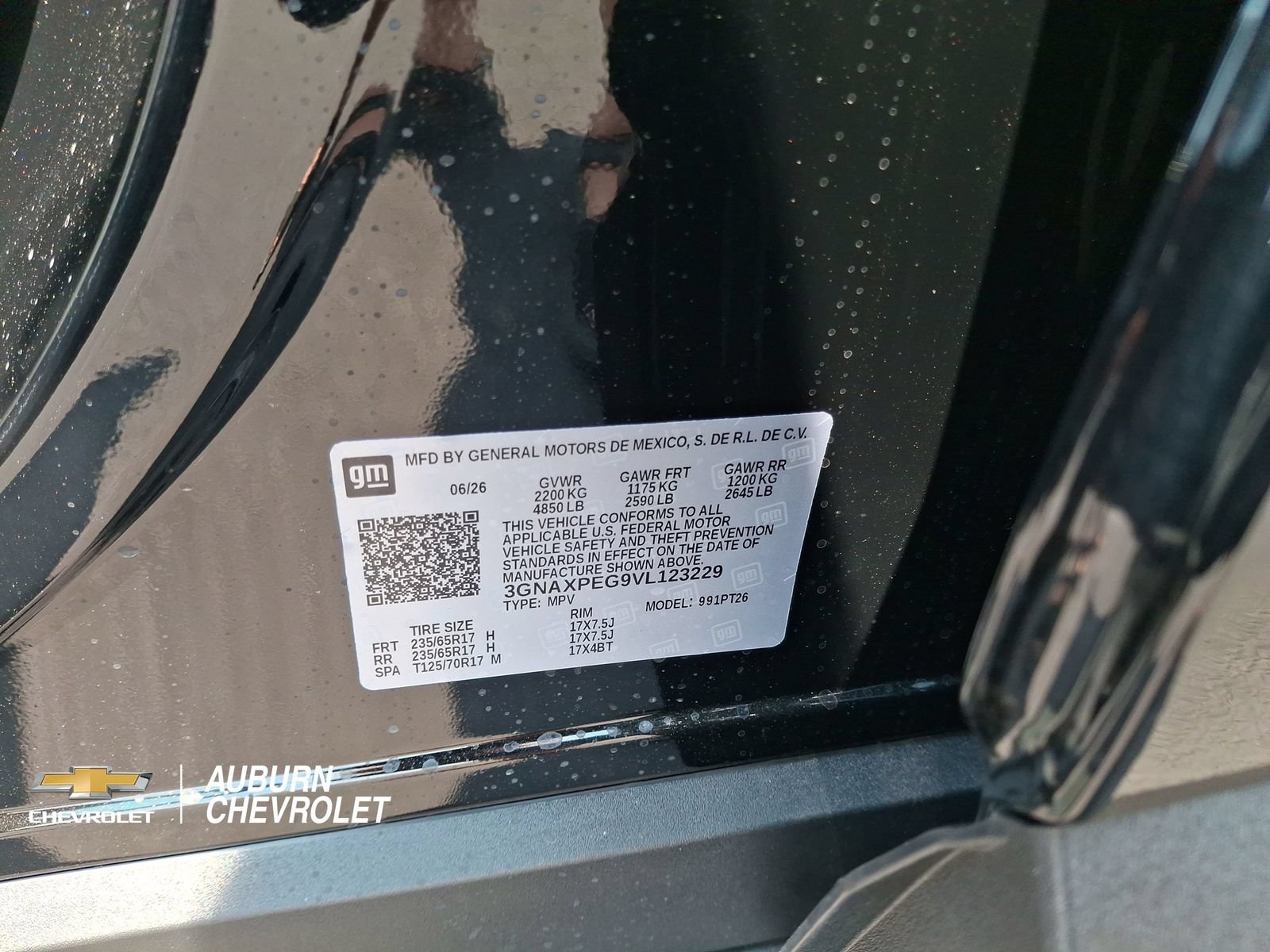 2027 Chevrolet Equinox LT - Photo 24