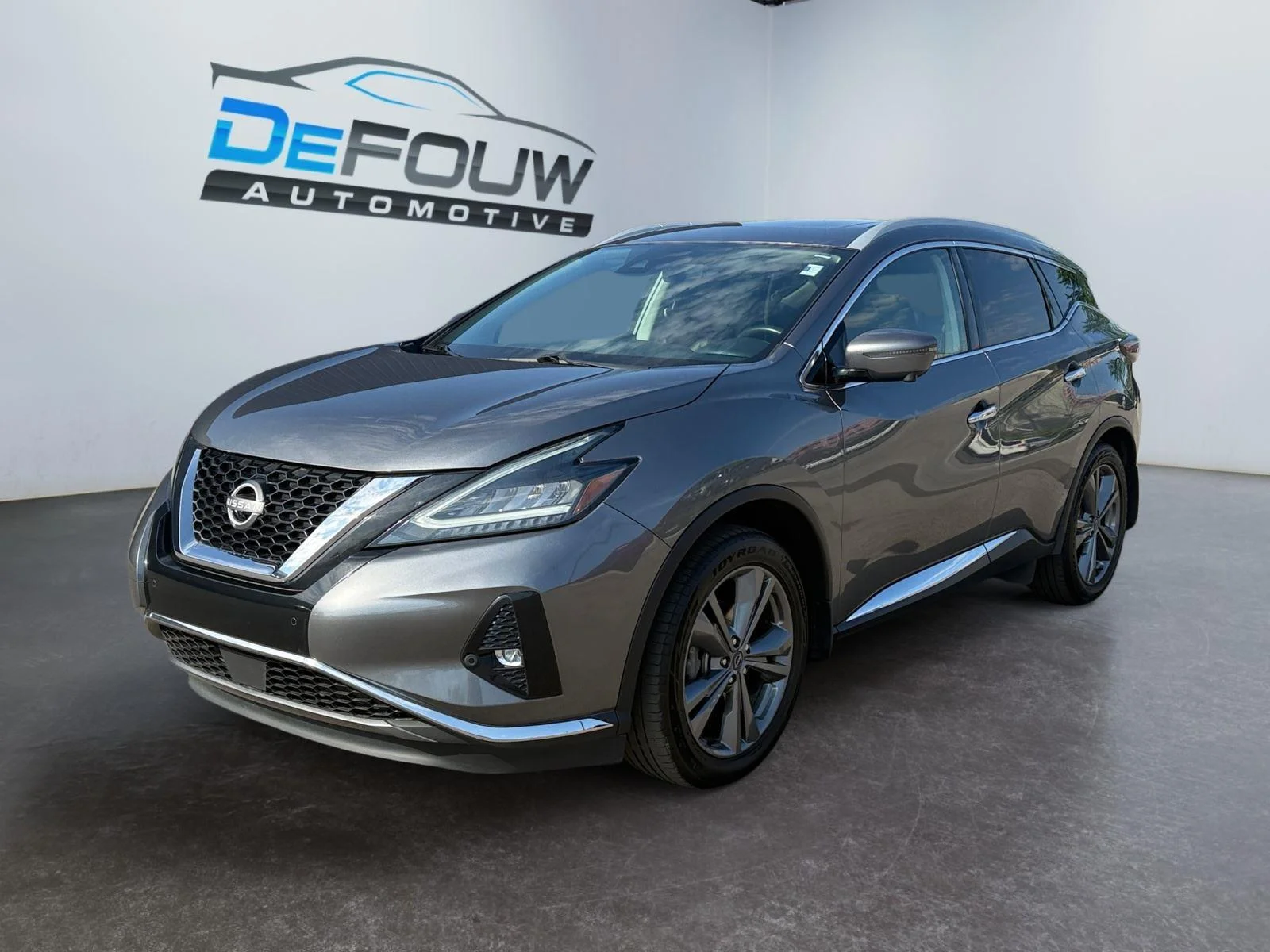 Used 2024 Super Black Nissan Platinum image 7
