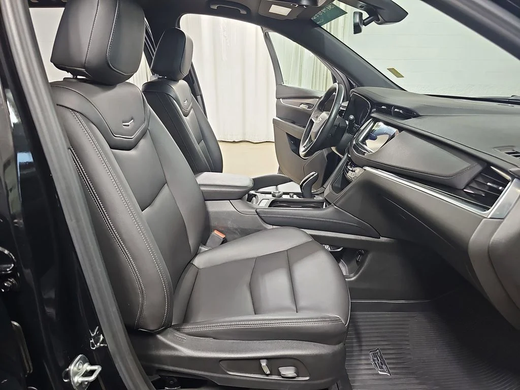 Used 2024 Black Cadillac Luxury image 13