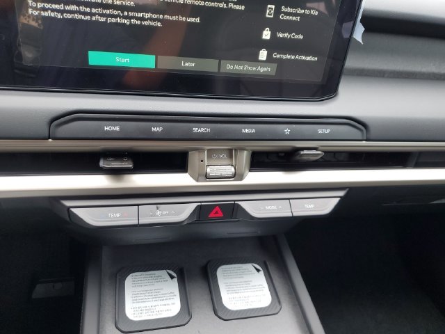 New 2027 Ebony Black Kia EX image 32