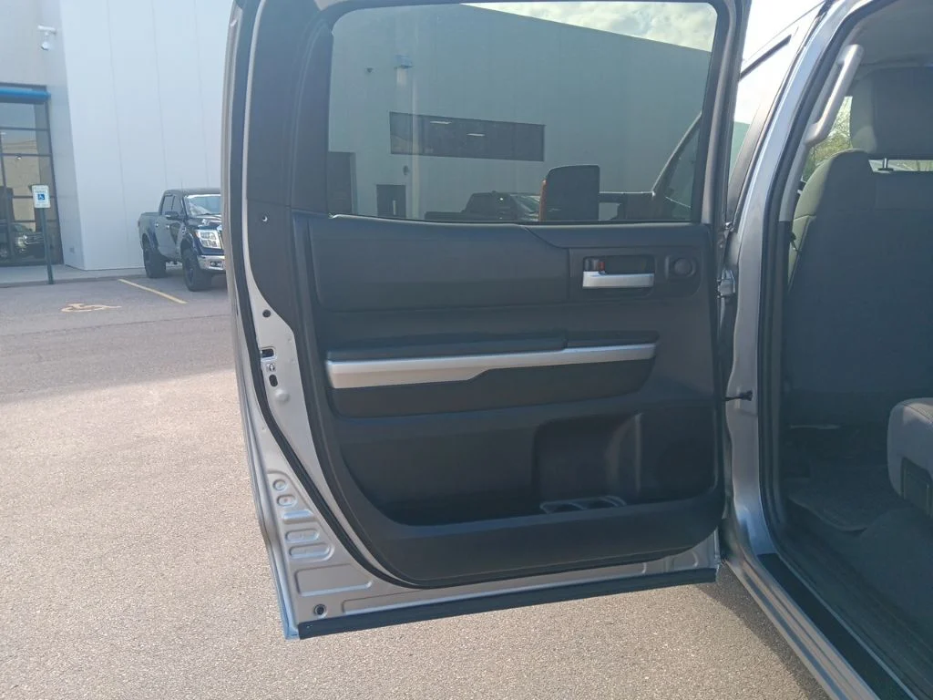 Used 2016 Silver Sky Metallic Toyota SR5 image 28