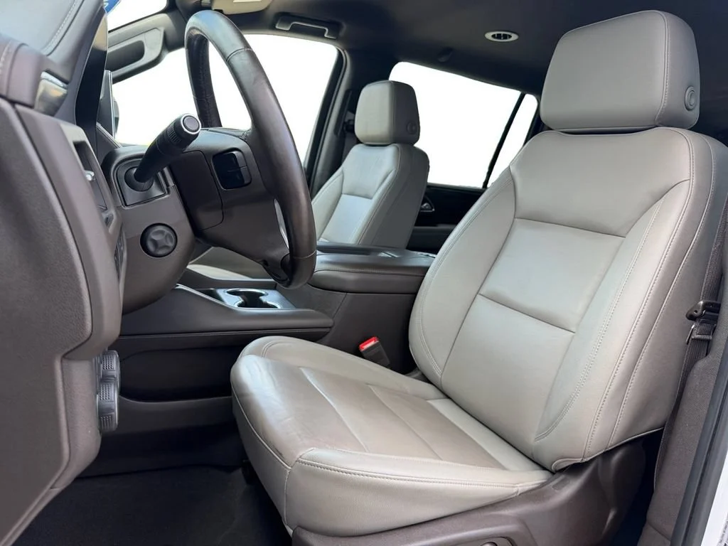 Used 2022 Summit White Chevrolet LT image 25