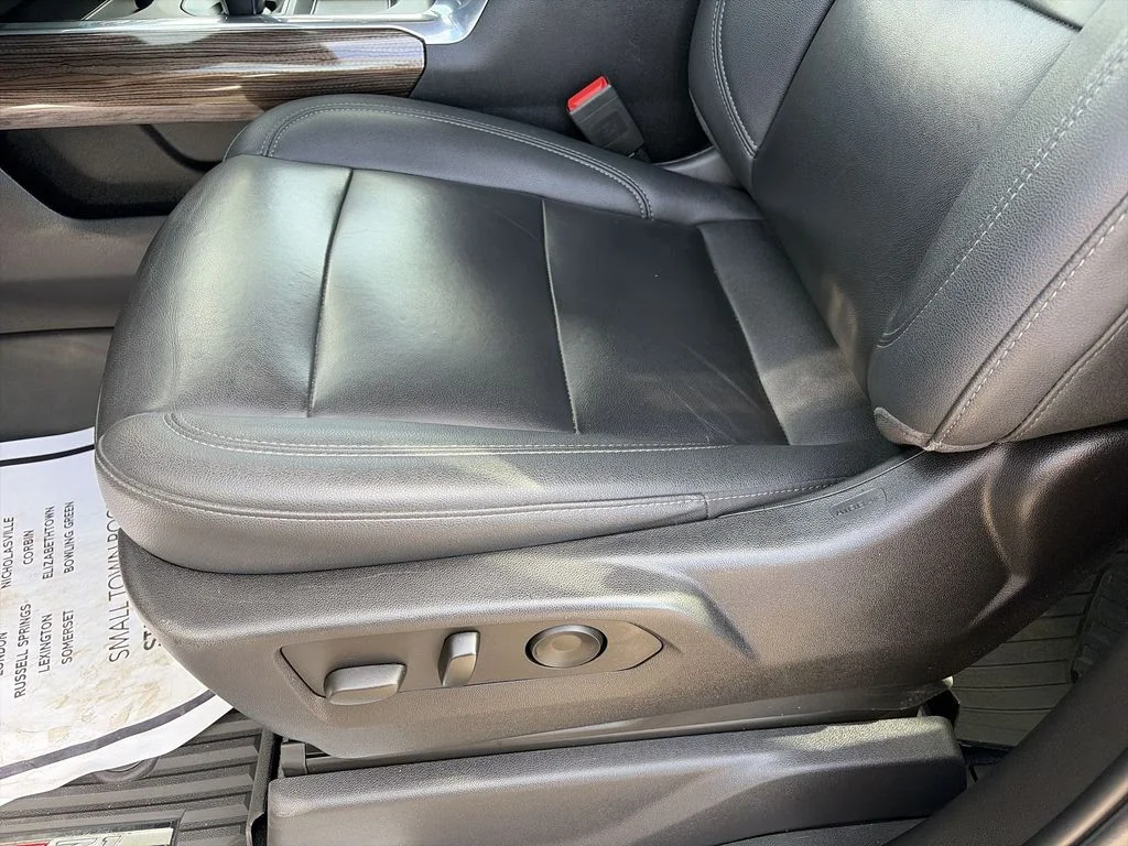 Used 2023 Blue Chevrolet RST image 12