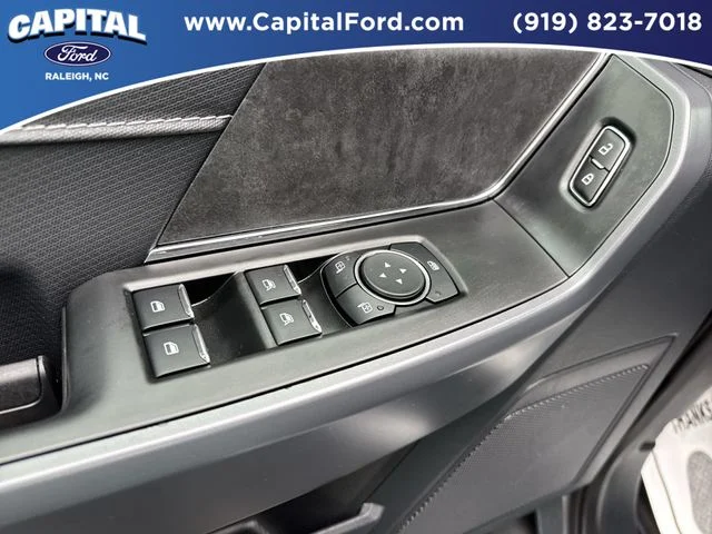 Used 2025 Silver Ford XLT image 21