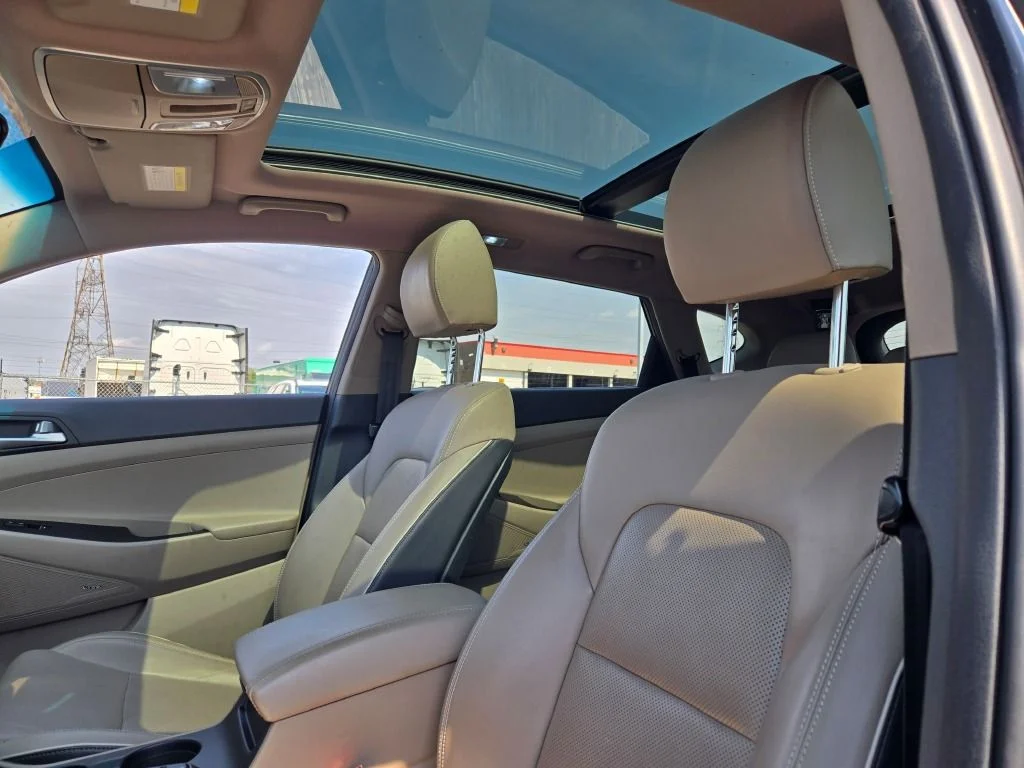 Used 2021 Black Hyundai Ultimate image 23