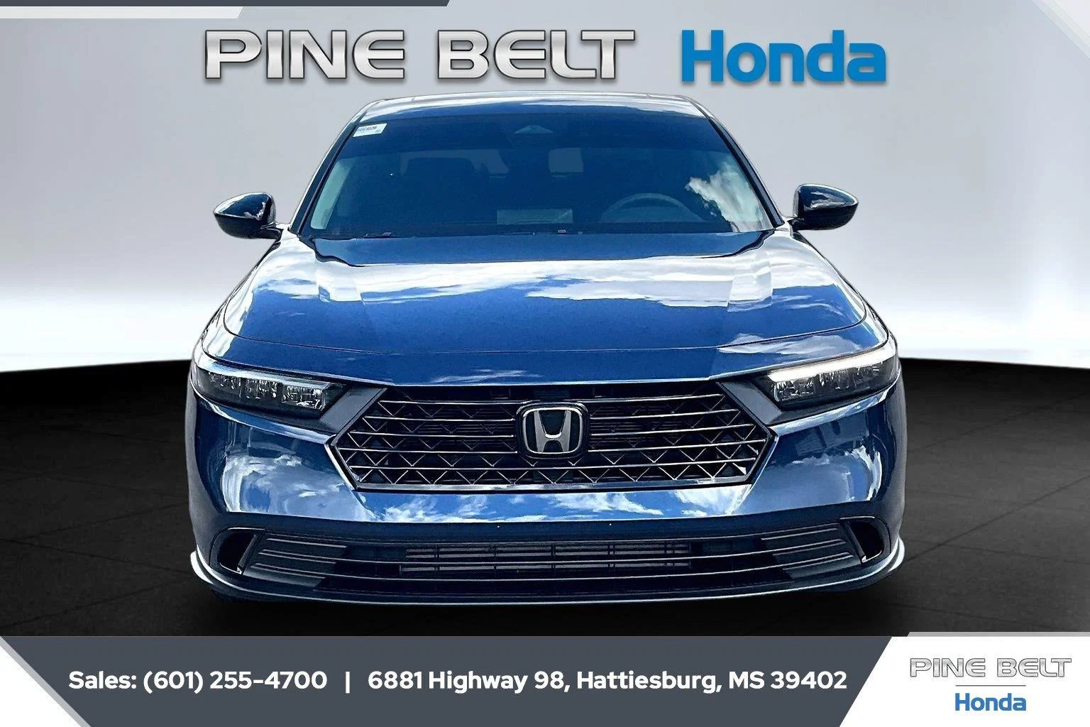 Used 2026 Canyon River Blue Metallic Honda SE image 3
