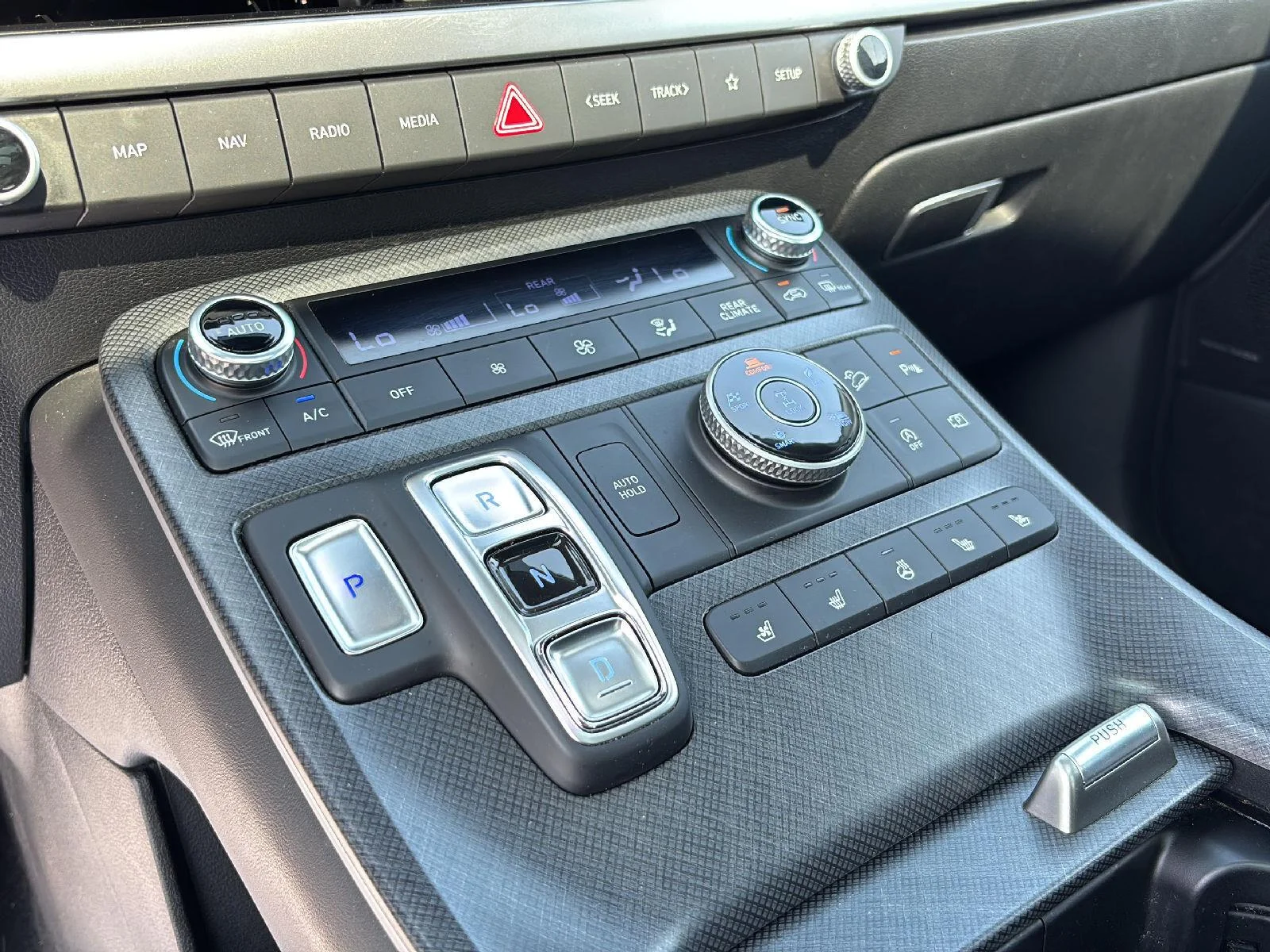 Used 2023  Hyundai Limited image 16