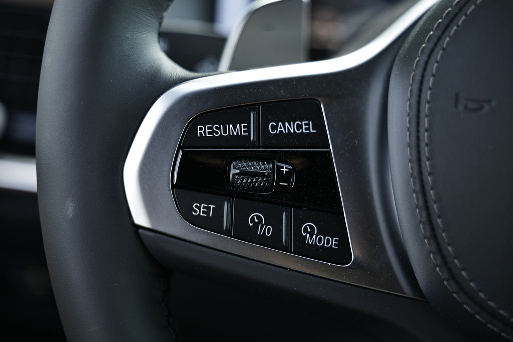 New 2026 Carbon Black BMW xDrive40i image 35