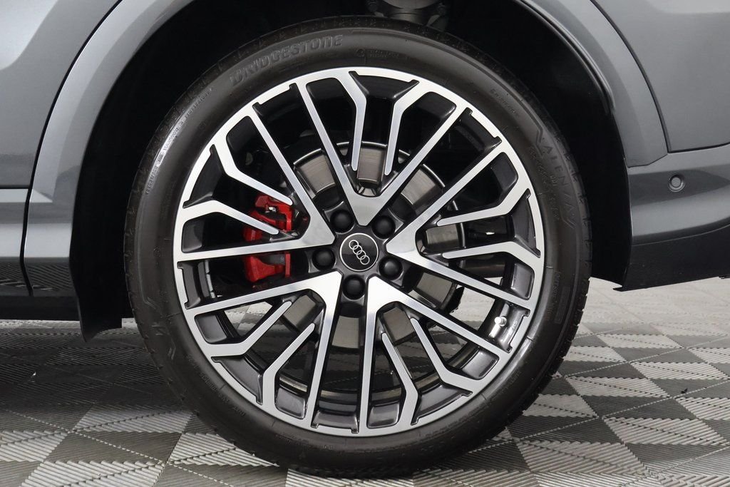 Used 2025 Daytona Gray Pearl Effect Audi 3.0T Premium Plus image 16