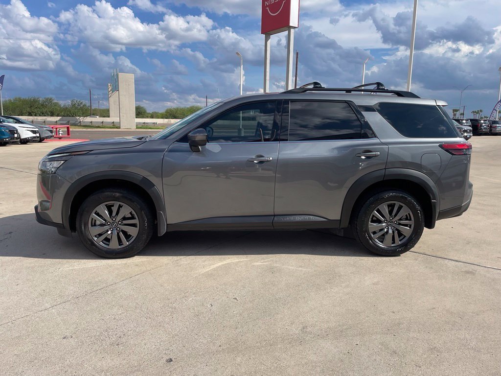 Used 2025 Gray Nissan SV image 4