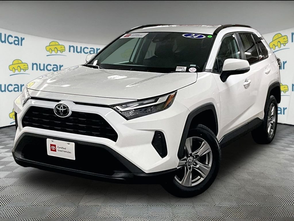 Used 2024 White Toyota XLE image 3
