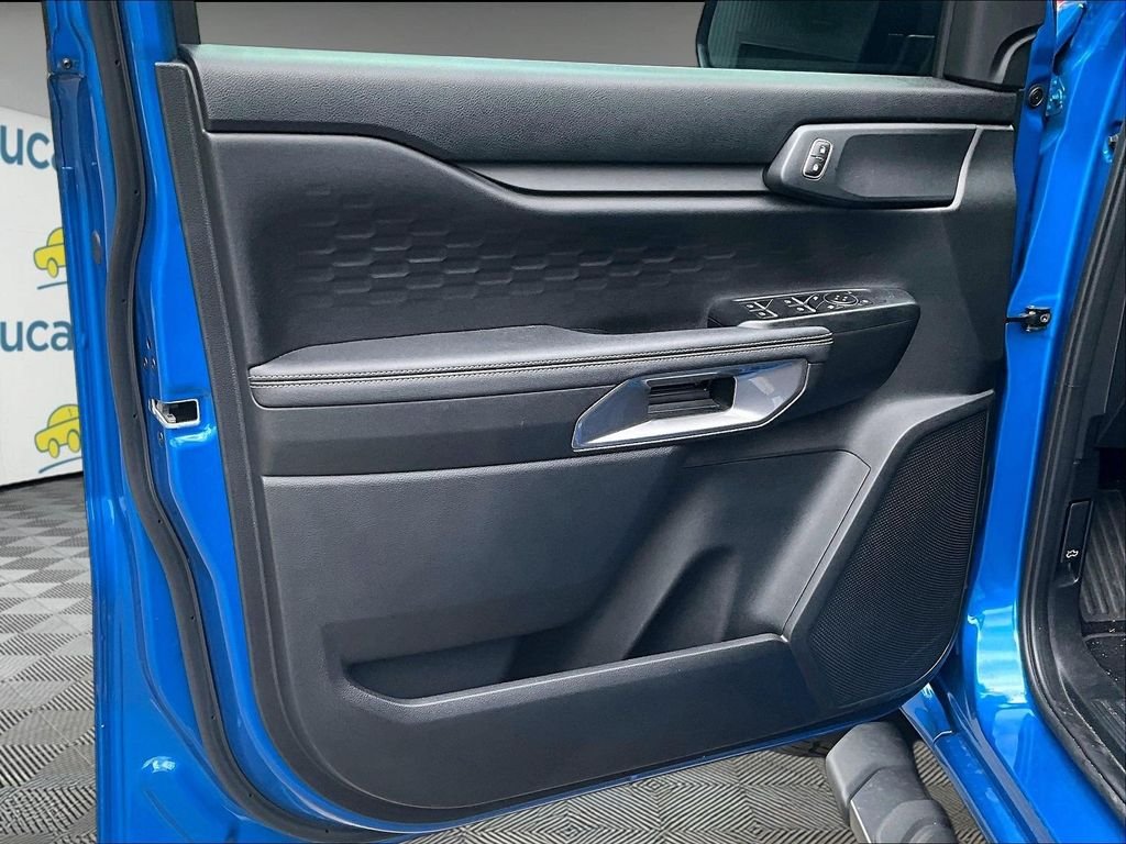 Used 2025 Blue Ford XLT image 10