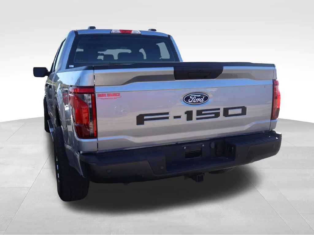 Used 2024 Silver Metallic Ford XL image 16