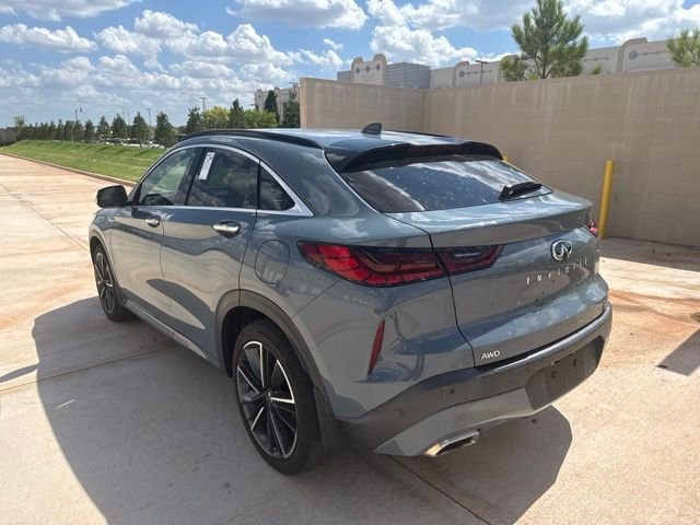 Used 2023 Gray INFINITI ESSENTIAL image 7