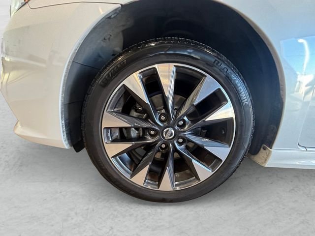 Used 2018 White Nissan SR image 24