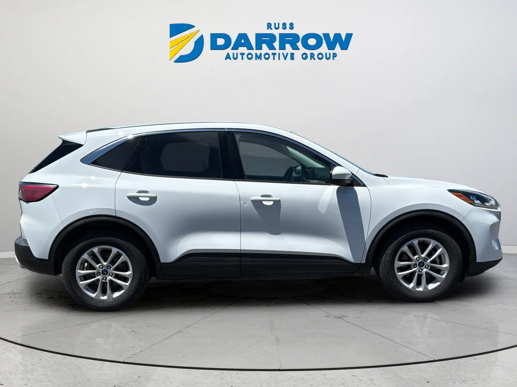 Used 2021 White Ford SE image 6