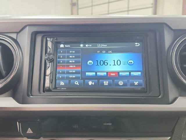 Used 2017 Silver Toyota SR5 image 26