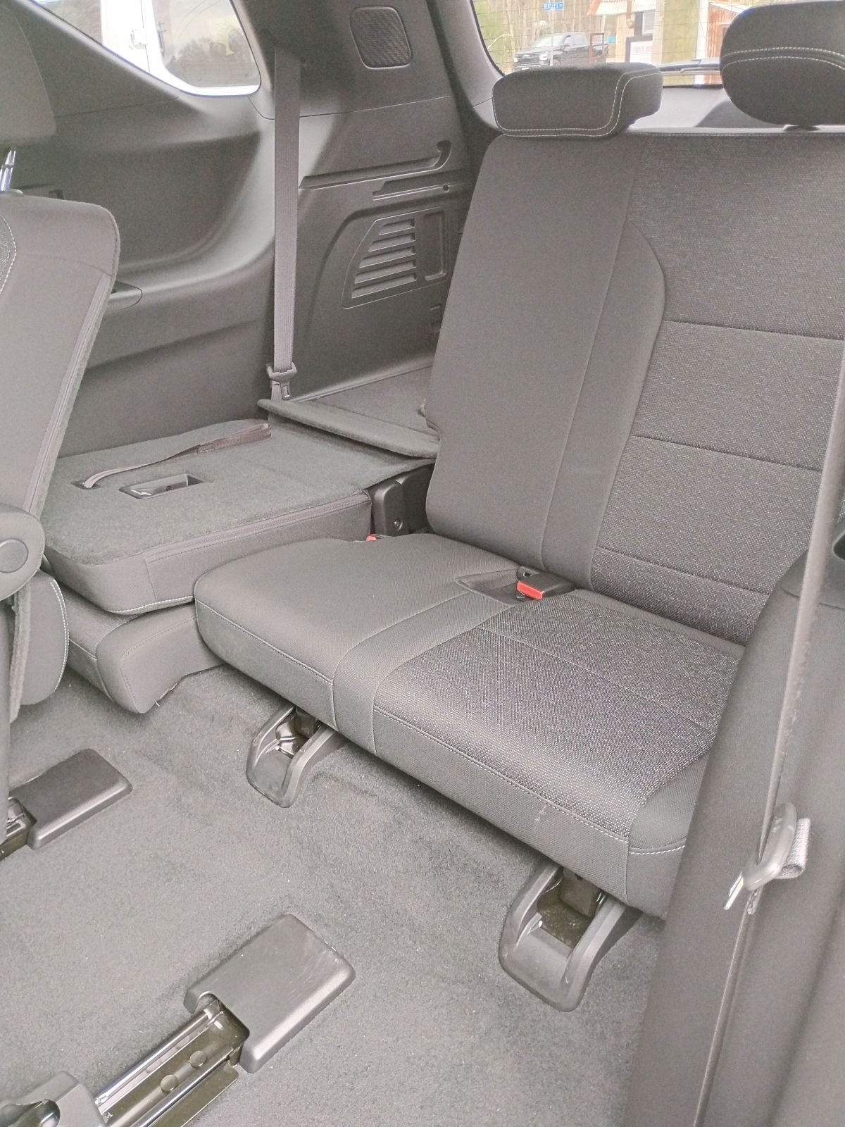Used 2025 White Chevrolet LT image 12