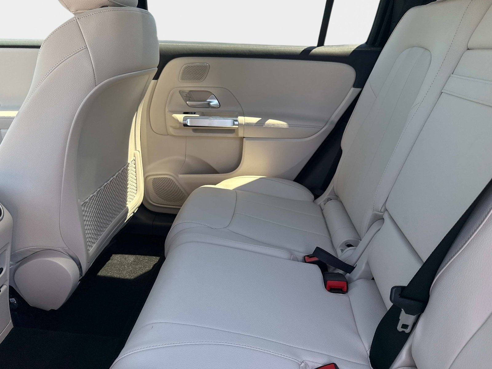 New 2026 Black Mercedes-Benz 250 4MATIC® SUV image 13