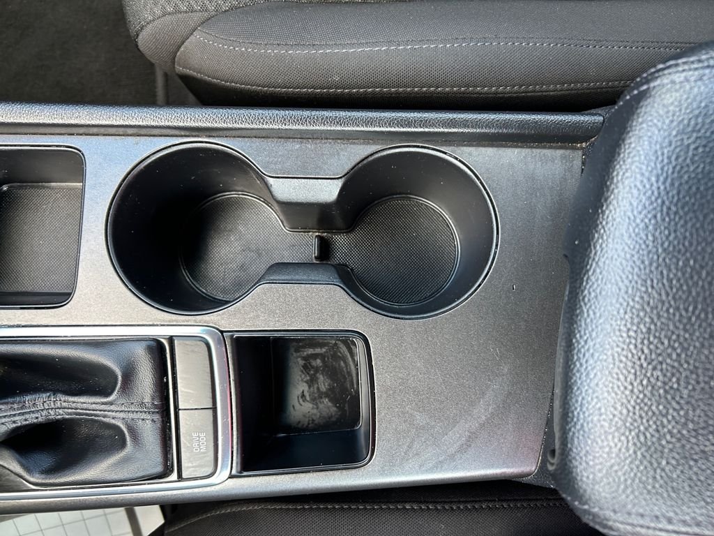 Used 2016 Gray Kia LX image 23