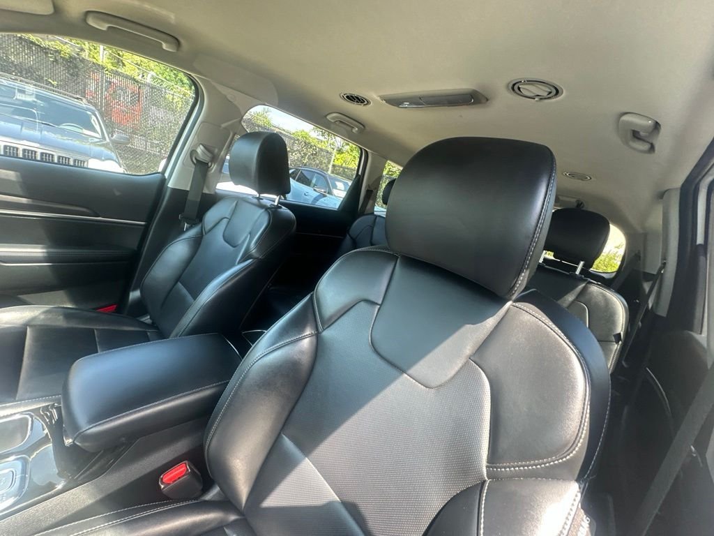 Certified Used 2024 White Kia LX image 11