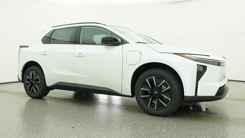 New 2026 Wind Chill Pearl <sup>1</sup> Toyota  XLE image 55