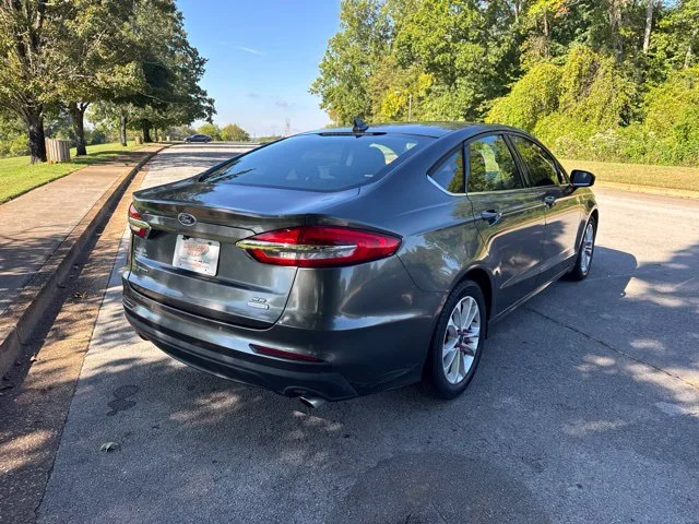 Used 2019 Gray Ford SE image 7