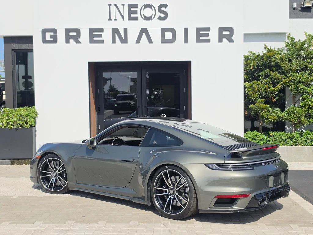 Used 2022 Aventurine Green Metallic Porsche Turbo image 4