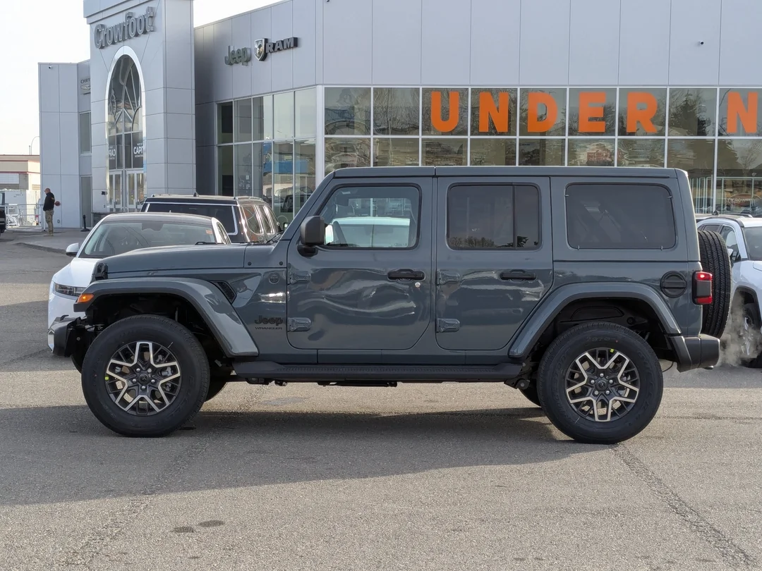 New 2026 Dark blue Jeep Sahara - - 4x4 - McKinley Leather - Body-Color Top - Alpine Audio - Remote Start & More! image 5
