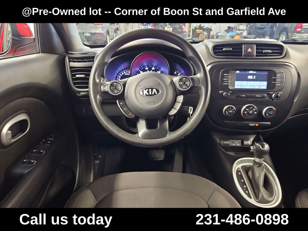 Used 2019 Red Kia Base image 17