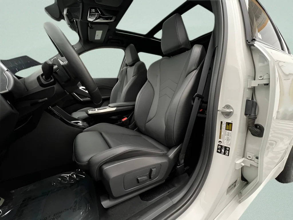 Used 2025 Alpine White BMW xDrive28i image 31