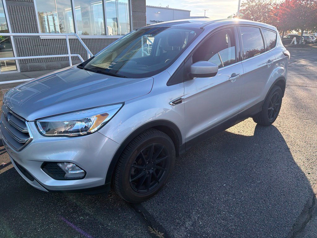 Used 2017 Silver Ford SE image 3