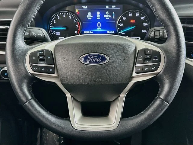 Certified Pre-Owned 2022 Ford Explorer XLT