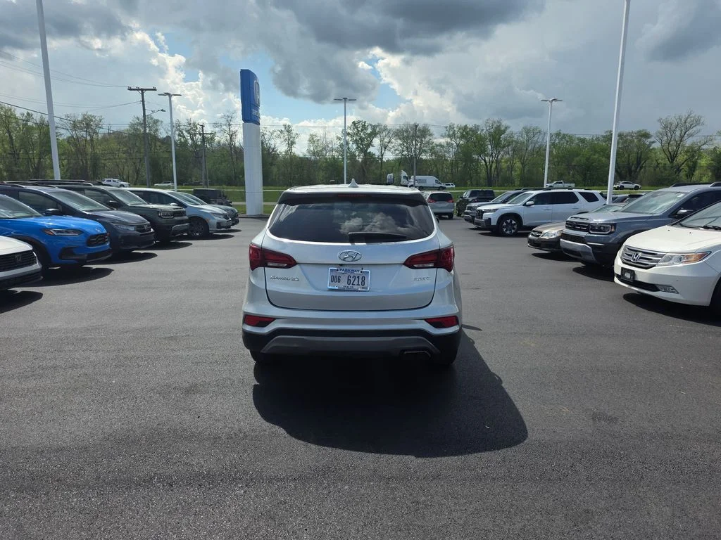 Used 2017 Sparkling Silver Hyundai 2.4 Base image 4