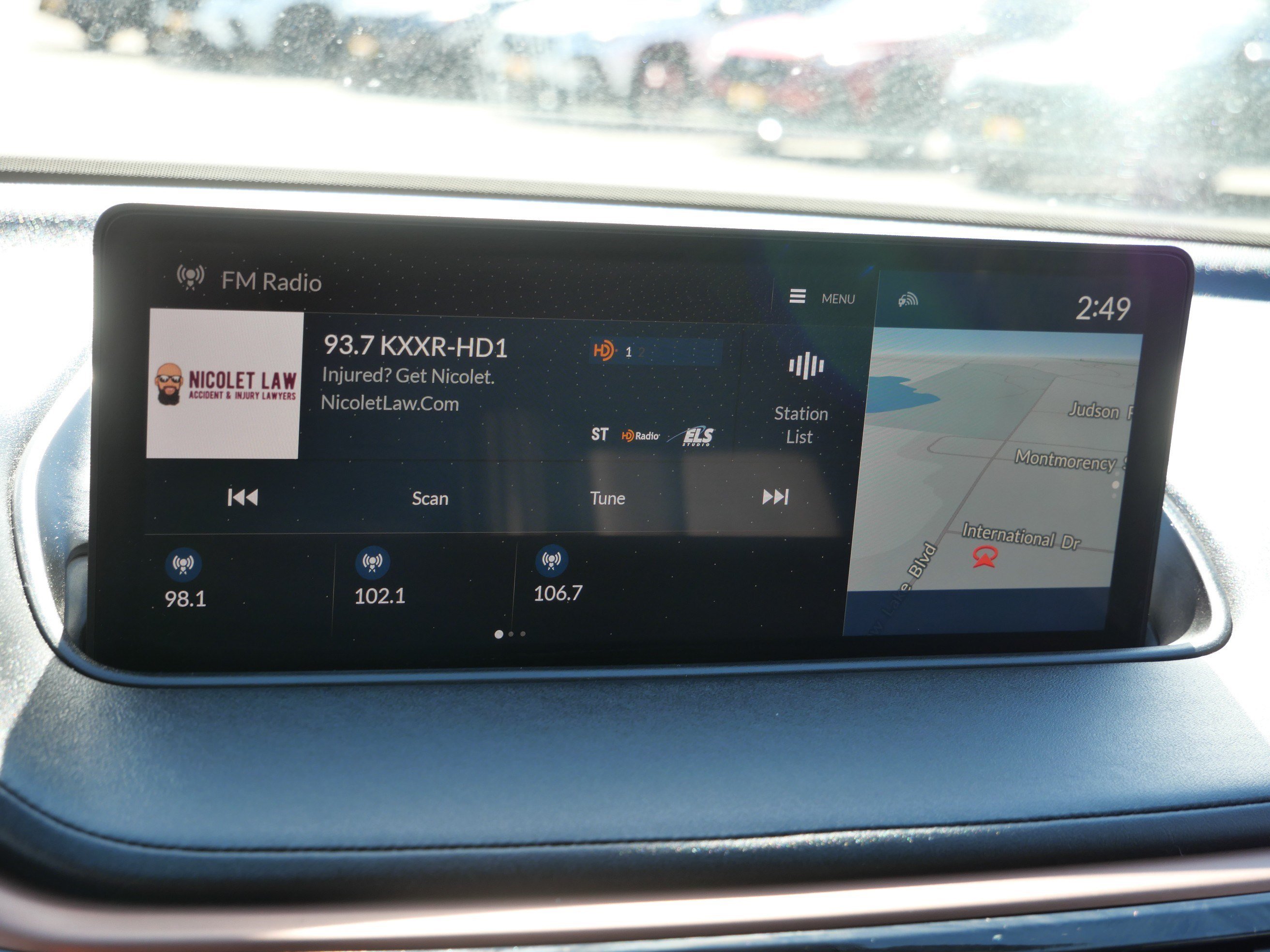 Used 2022 Liquid Carbon Metallic Acura w/Technology Package image 3