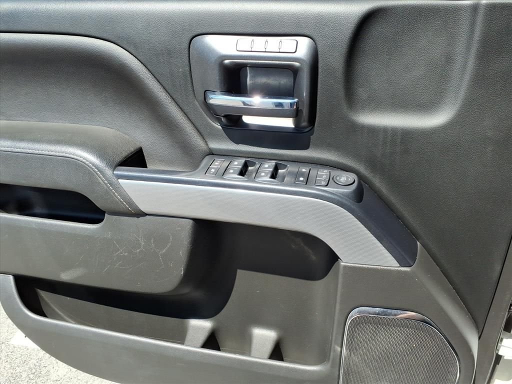 Used 2018 Summit White Chevrolet LTZ image 18