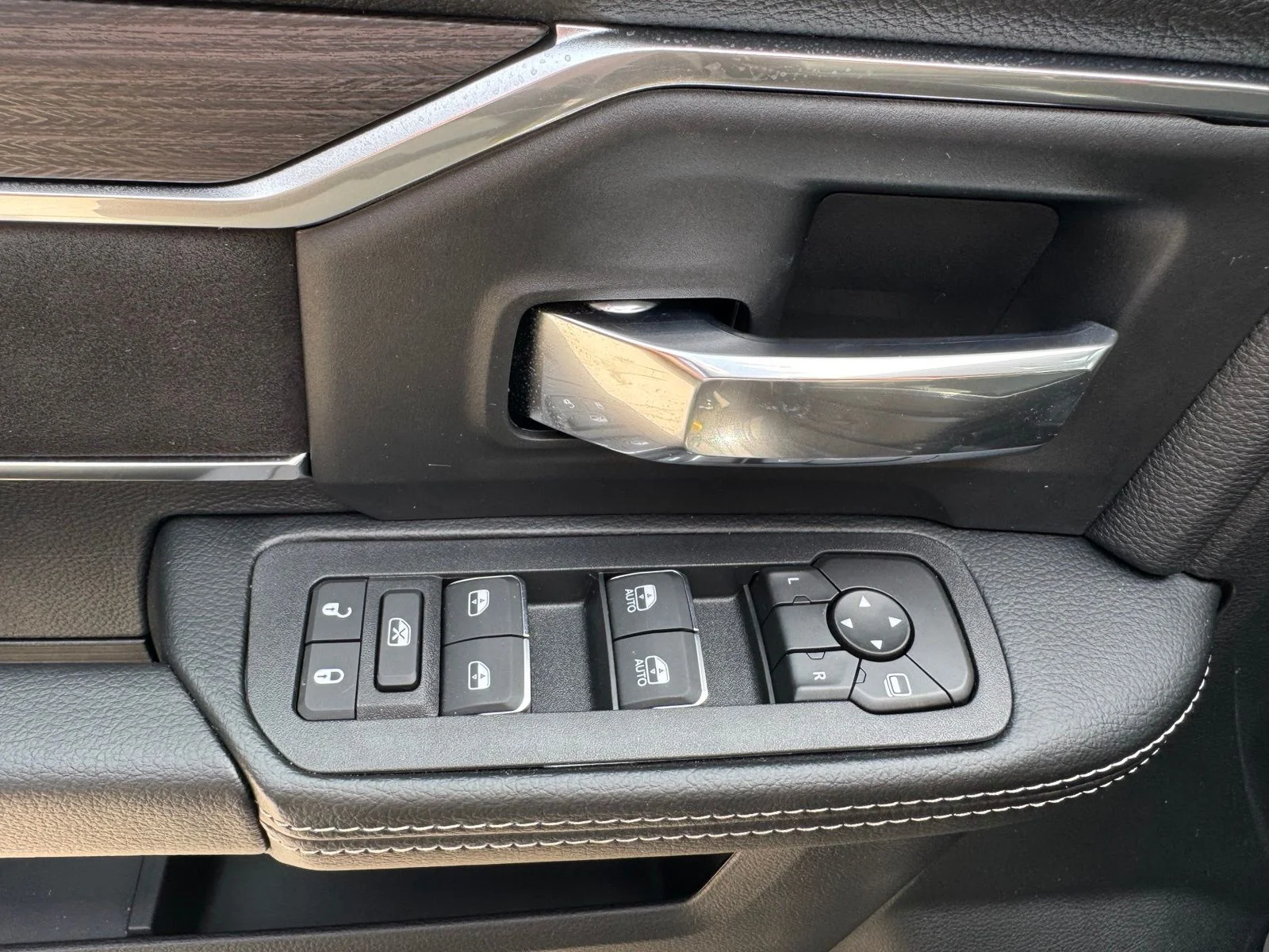 New 2026 Ceramic Gray Clearcoat RAM Laramie image 21