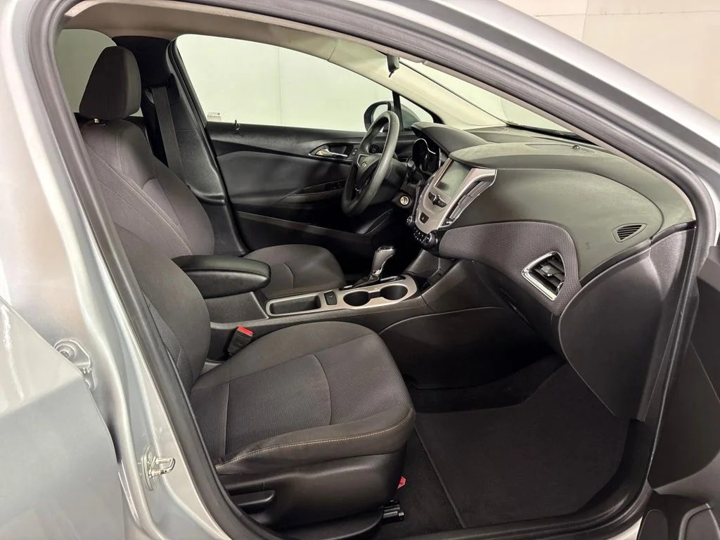 Used 2018 Silver Chevrolet LS image 14
