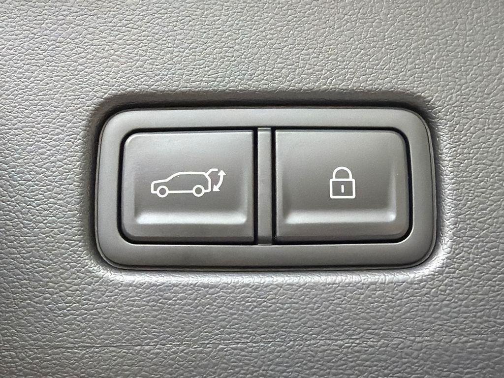 New 2026 White Hyundai Calligraphy FWD image 19